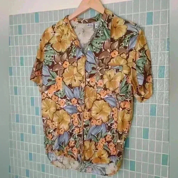 Vintage D.P.S New York Short Sleeve Button Up - Picture 2 of 11